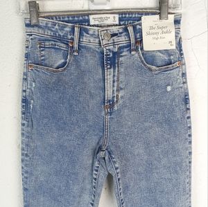 NWT Abercrombie and Fitch Curve Love Super Skinny Ankle High Rise Jeans 28 6R